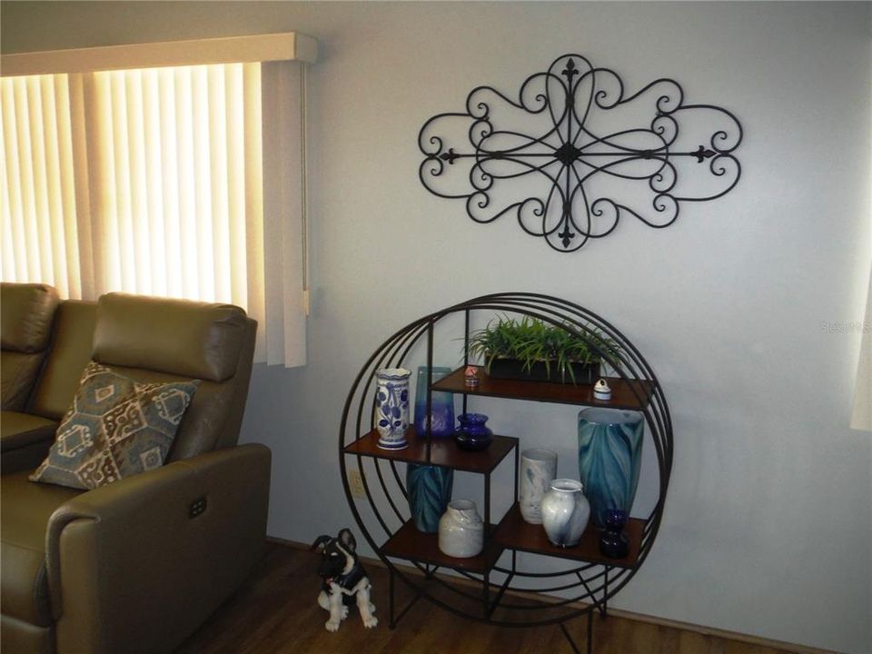 For Sale: $213,000 (2 beds, 2 baths, 1168 Square Feet)