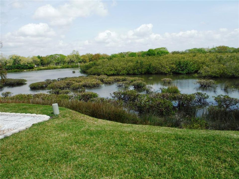 For Sale: $213,000 (2 beds, 2 baths, 1168 Square Feet)