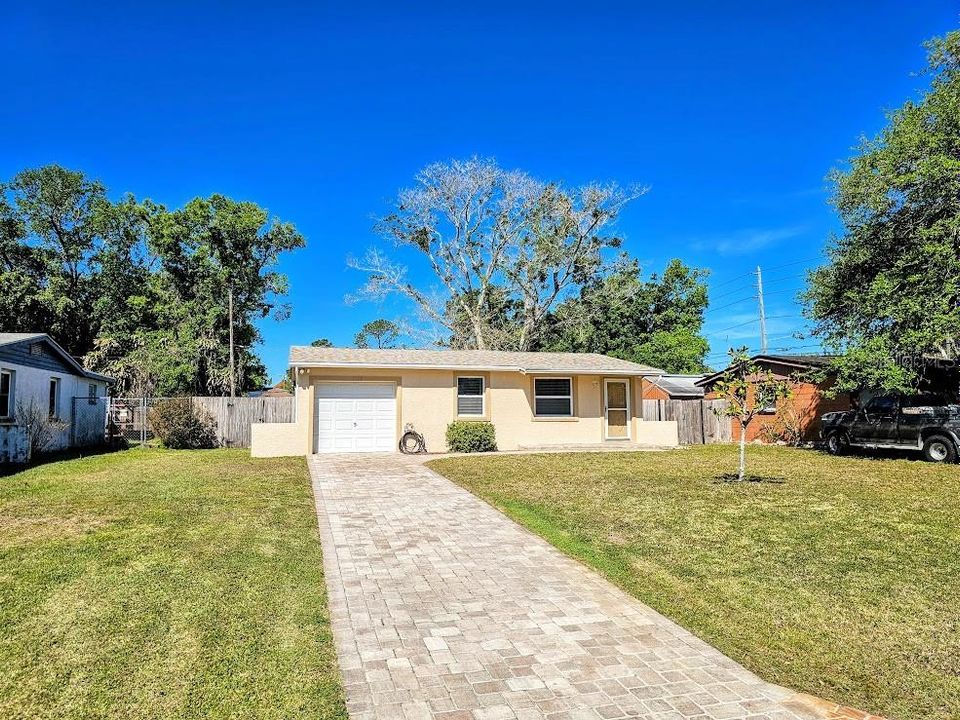 Recently Sold: $315,000 (2 beds, 2 baths, 1202 Square Feet)