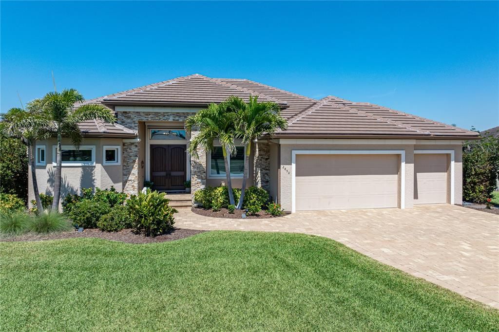Recently Sold: $1,395,000 (3 beds, 3 baths, 2496 Square Feet)