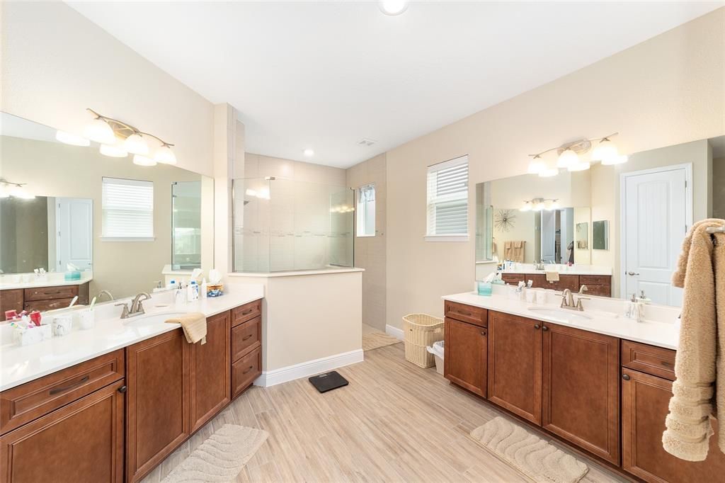 На продажу: $675,000 (3 спален, 3 ванн, 2893 Квадратных фут)