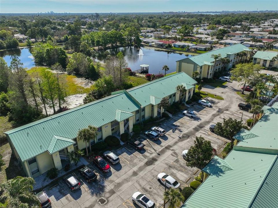 For Sale: $196,777 (2 beds, 2 baths, 865 Square Feet)