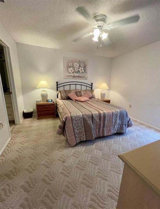 For Sale: $196,777 (2 beds, 2 baths, 865 Square Feet)