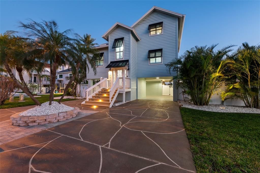 Recently Sold: $1,199,900 (3 beds, 2 baths, 2189 Square Feet)