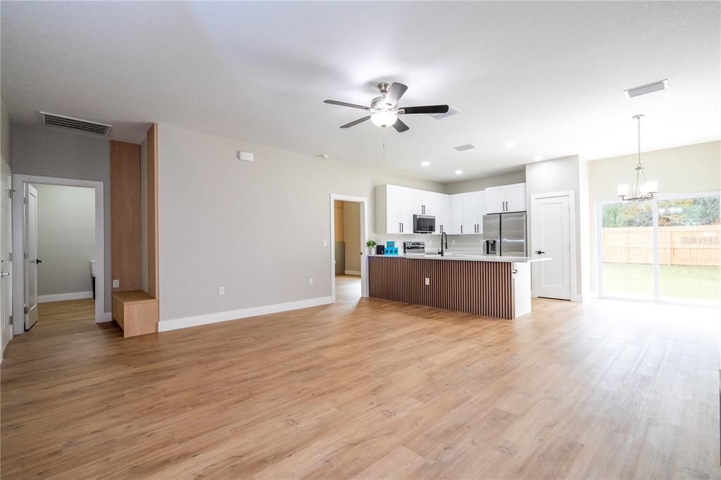 En Venta: $279,900 (3 camas, 2 baños, 1460 Pies cuadrados)