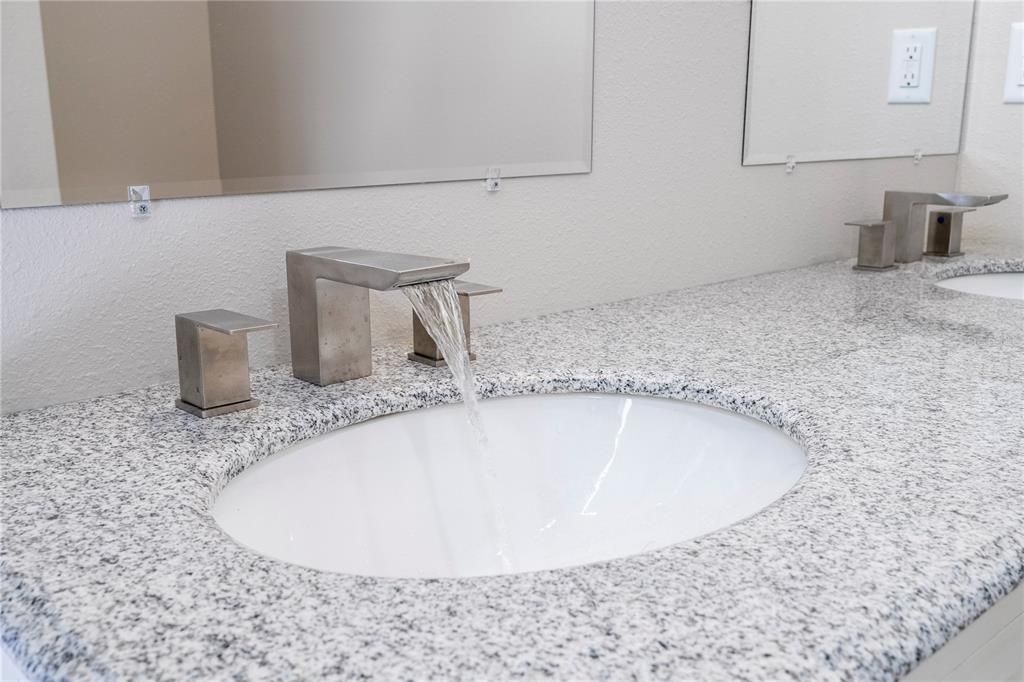 En Venta: $279,900 (3 camas, 2 baños, 1460 Pies cuadrados)