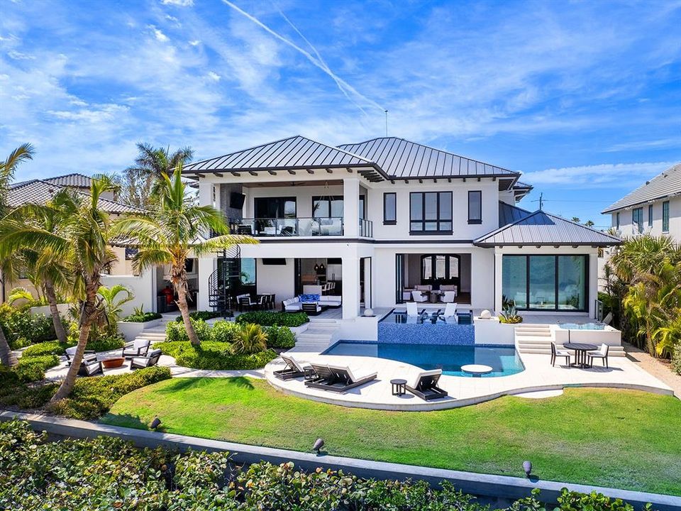 待售: $14,995,000 (5 贝兹, 5 浴室, 5882 平方英尺)