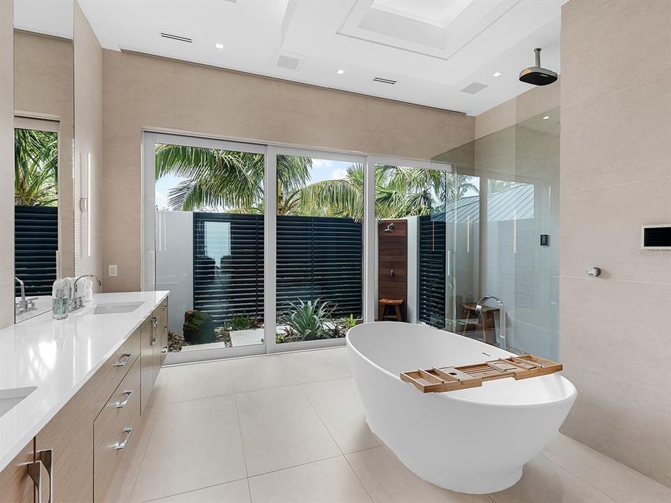 待售: $14,995,000 (5 贝兹, 5 浴室, 5882 平方英尺)