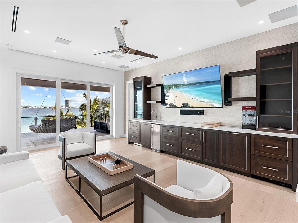 待售: $14,995,000 (5 贝兹, 5 浴室, 5882 平方英尺)