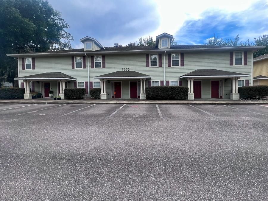 Recently Rented: $1,695 (3 beds, 3 baths, 1079 Square Feet)