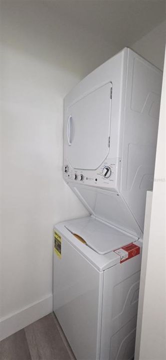 待售: $299,000 (2 贝兹, 2 浴室, 1020 平方英尺)