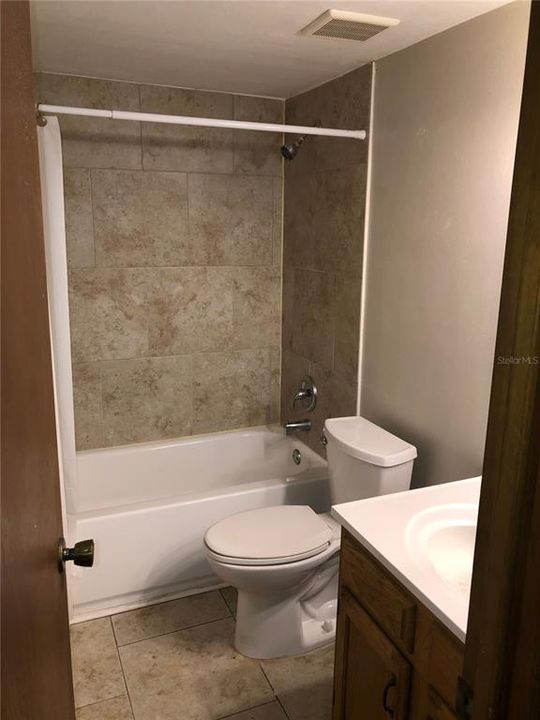 For Rent: $1,250 (2 beds, 2 baths, 1070 Square Feet)