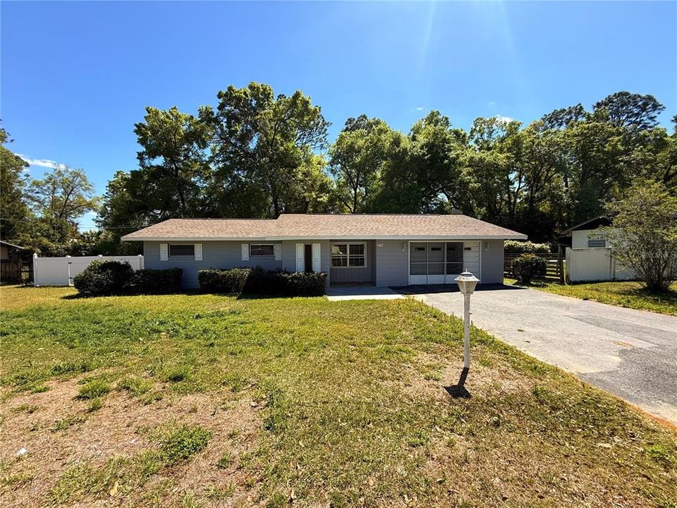 Recently Rented: $1,700 (3 beds, 2 baths, 1196 Square Feet)