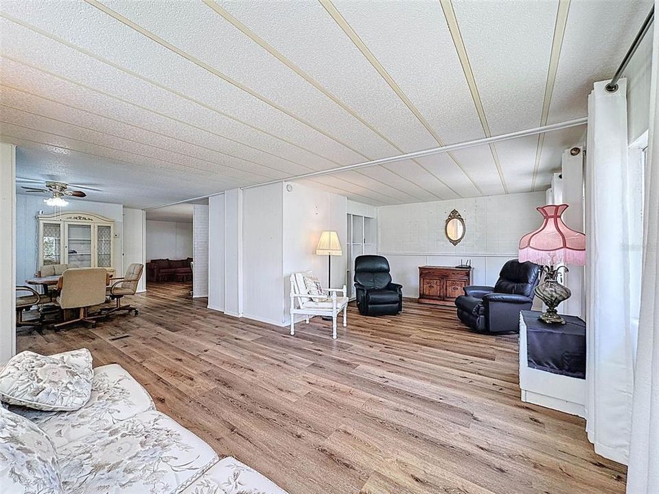 待售: $157,500 (3 贝兹, 2 浴室, 1380 平方英尺)