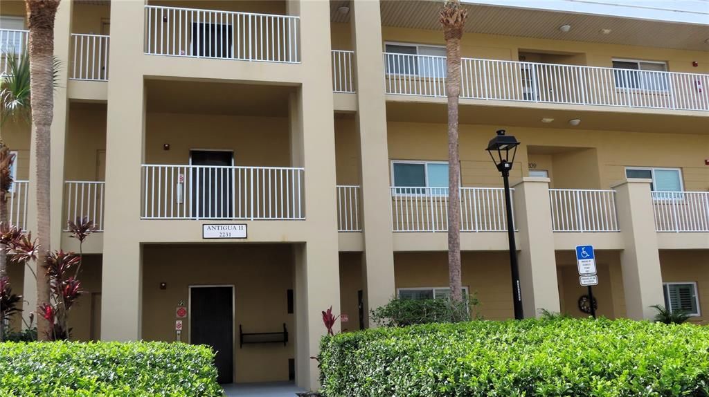 Antigua II - Front of Bldg