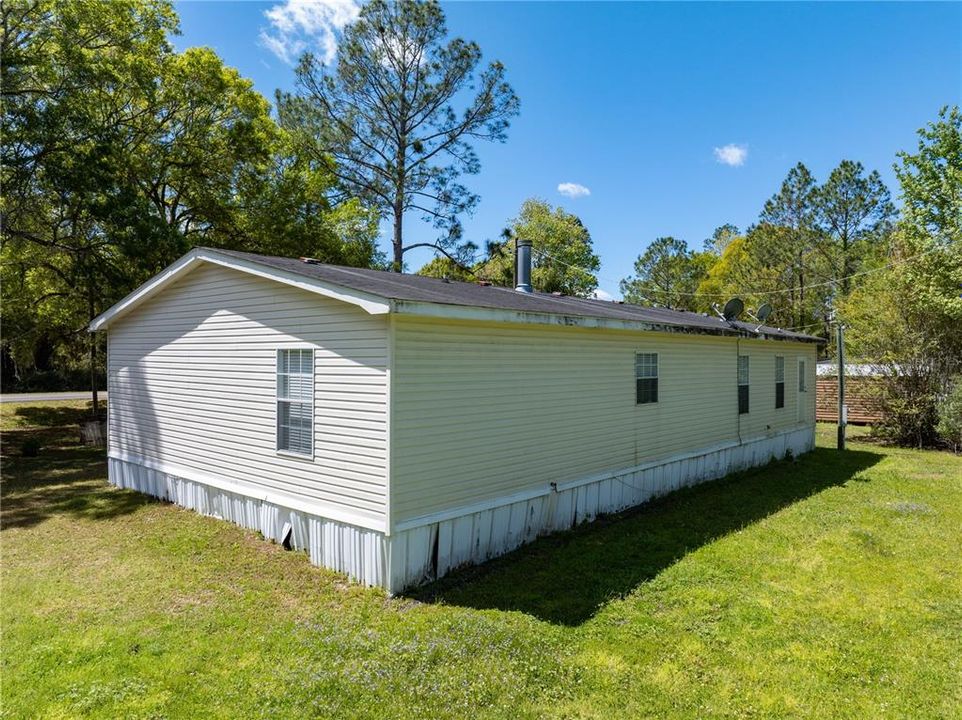 待售: $260,000 (3 贝兹, 2 浴室, 1800 平方英尺)