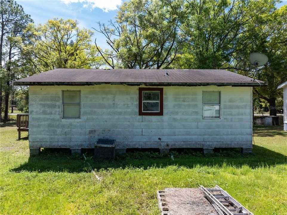 待售: $260,000 (3 贝兹, 2 浴室, 1800 平方英尺)