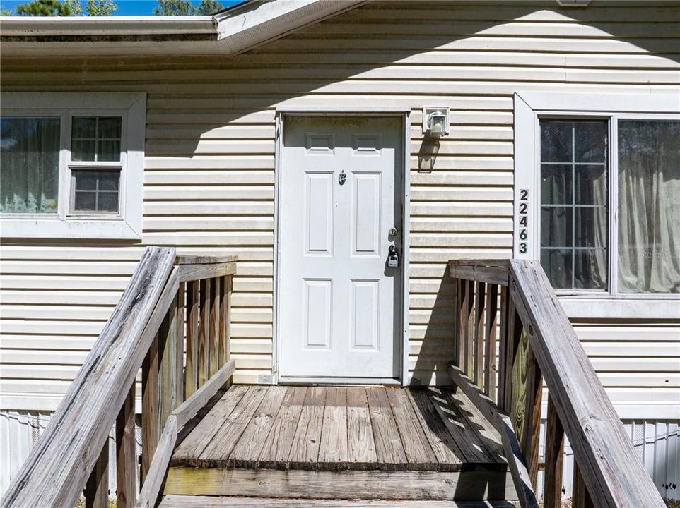 待售: $260,000 (3 贝兹, 2 浴室, 1800 平方英尺)