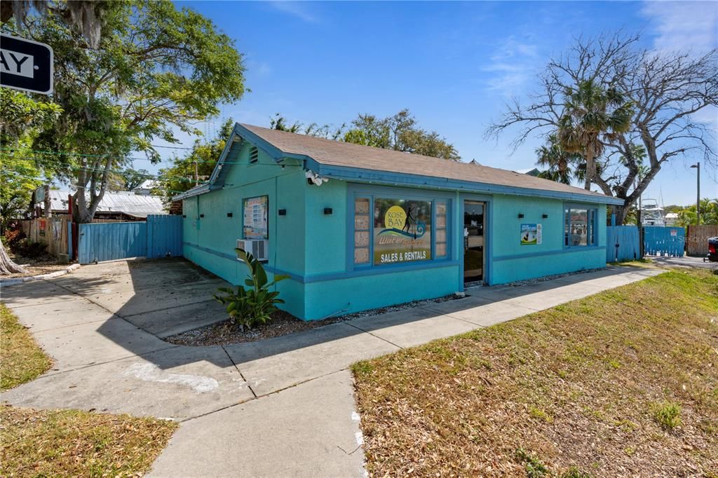 For Sale: $3,500,000 (1.17 acres)