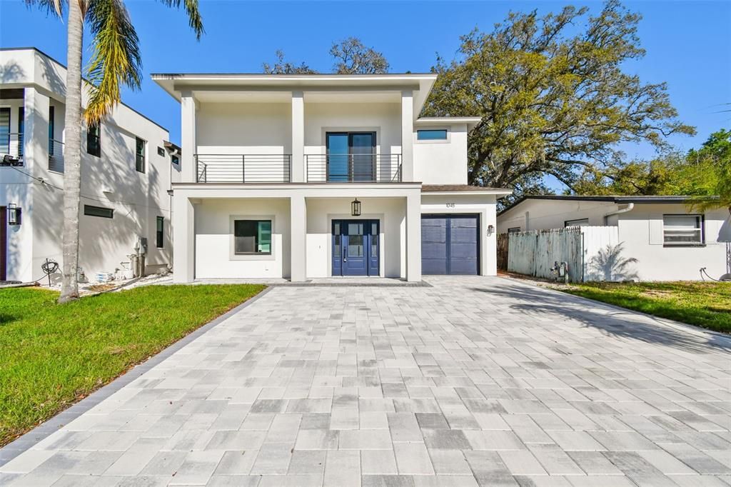 For Sale: $1,999,999 (5 beds, 3 baths, 3634 Square Feet)