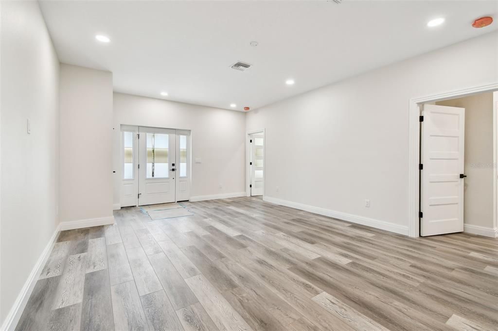 For Sale: $1,999,999 (5 beds, 3 baths, 3634 Square Feet)