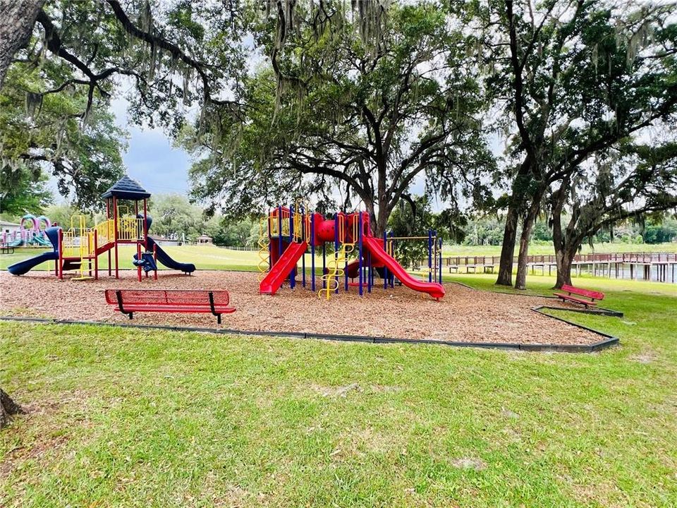 Activo con contrato: $225,900 (3 camas, 2 baños, 1394 Pies cuadrados)