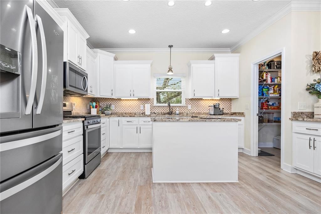 Active With Contract: $559,000 (2 beds, 2 baths, 1776 Square Feet)