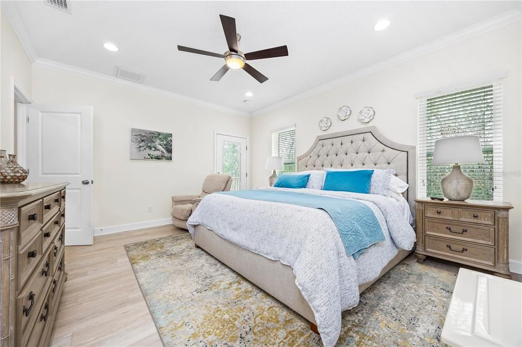 Active With Contract: $559,000 (2 beds, 2 baths, 1776 Square Feet)