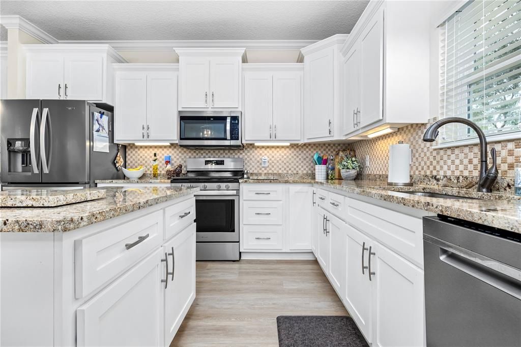 Active With Contract: $559,000 (2 beds, 2 baths, 1776 Square Feet)
