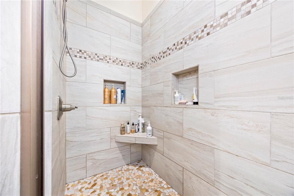 Active With Contract: $559,000 (2 beds, 2 baths, 1776 Square Feet)