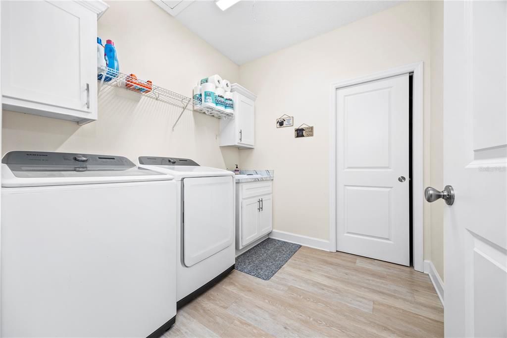 Active With Contract: $559,000 (2 beds, 2 baths, 1776 Square Feet)