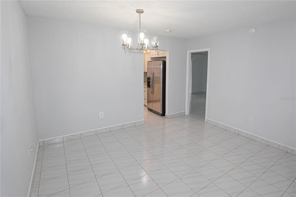 Active With Contract: $2,950 (3 beds, 2 baths, 1573 Square Feet)