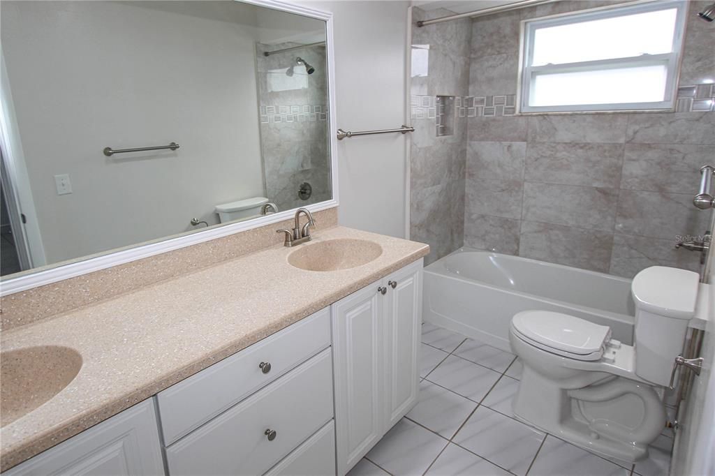 Active With Contract: $2,950 (3 beds, 2 baths, 1573 Square Feet)