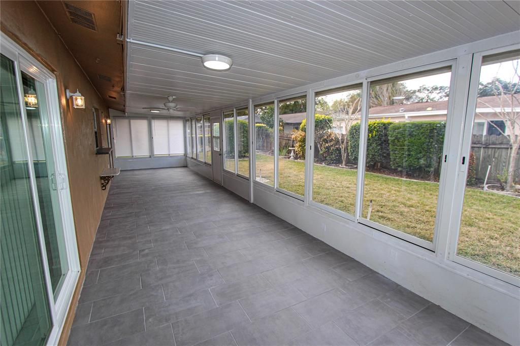 Active With Contract: $2,950 (3 beds, 2 baths, 1573 Square Feet)