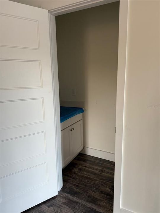 На продажу: $405,000 (4 спален, 2 ванн, 1951 Квадратных фут)