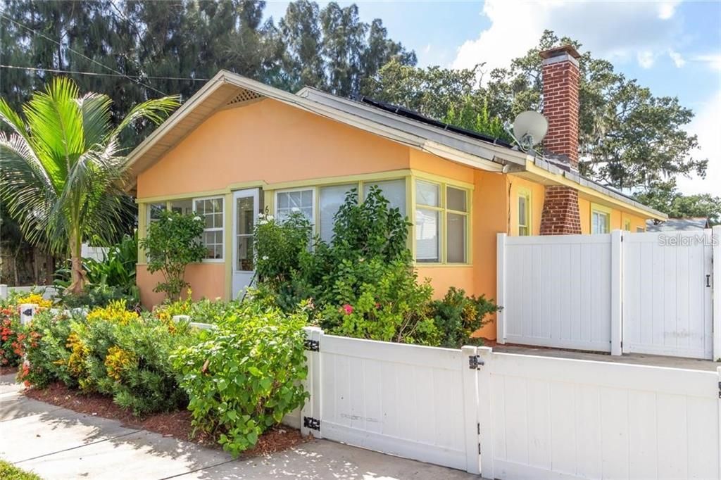 Recently Rented: $995 (0 beds, 1 baths, 380 Square Feet)