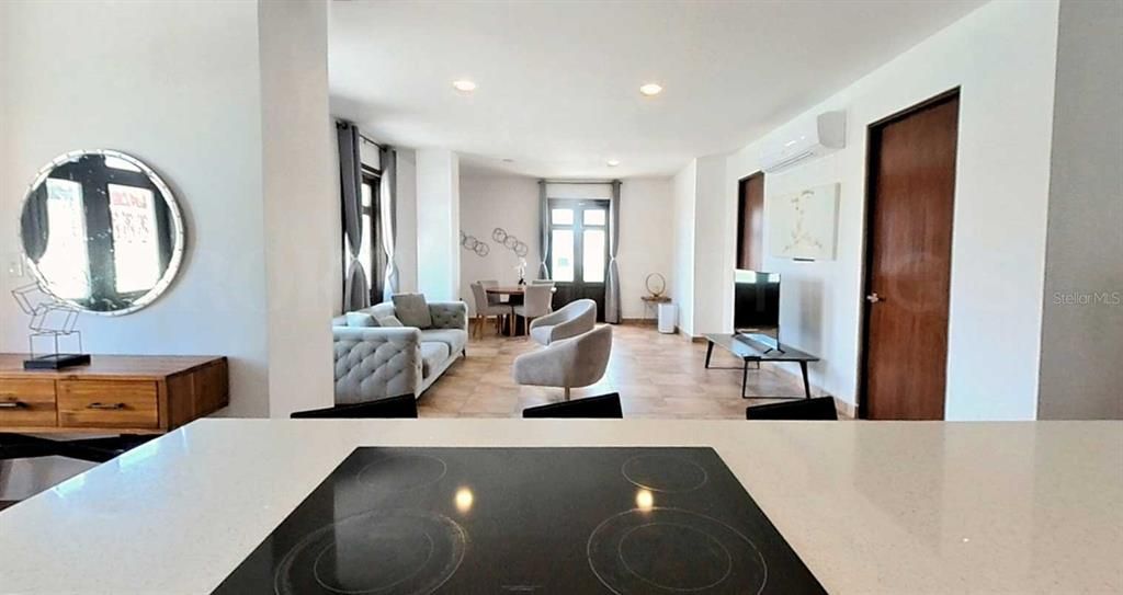 На продажу: $5,200,000 (5 спален, 8 ванн, 2500 Квадратных фут)