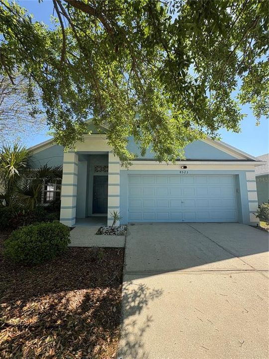 Recently Rented: $2,200 (4 beds, 2 baths, 1926 Square Feet)