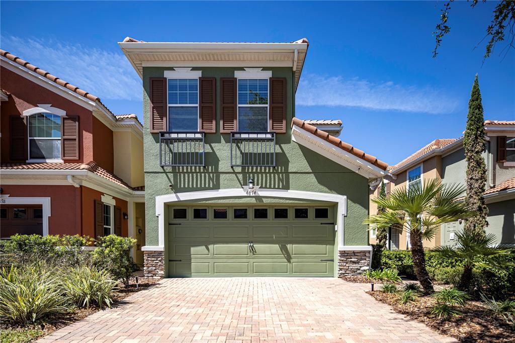 Recently Sold: $398,990 (3 beds, 2 baths, 1733 Square Feet)