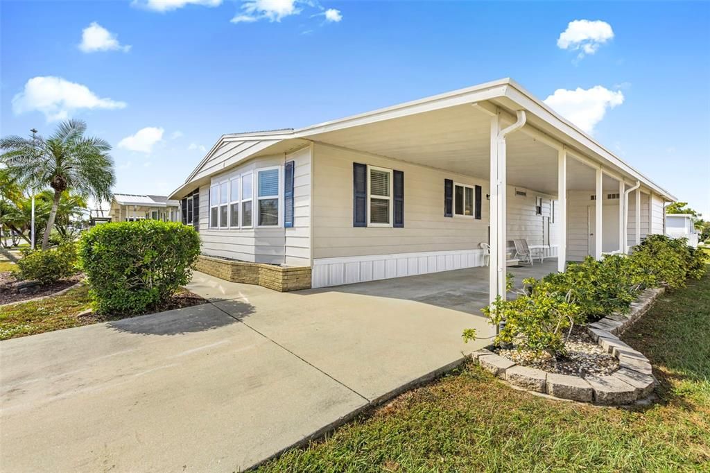 合同活跃: $132,500 (2 贝兹, 2 浴室, 1248 平方英尺)