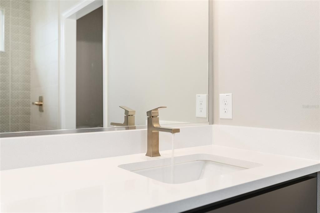 待售: $403,200 (3 贝兹, 2 浴室, 2164 平方英尺)