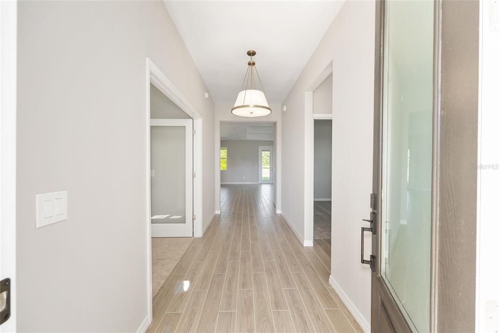 待售: $403,200 (3 贝兹, 2 浴室, 2164 平方英尺)