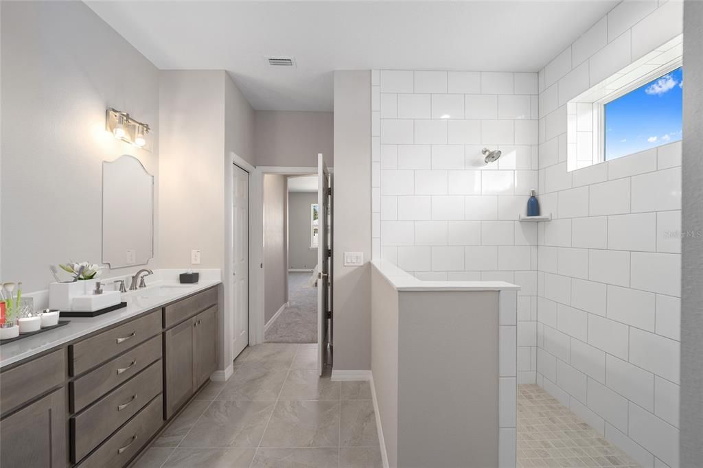 待售: $403,200 (3 贝兹, 2 浴室, 2164 平方英尺)