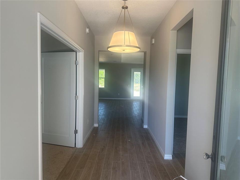 待售: $403,200 (3 贝兹, 2 浴室, 2164 平方英尺)