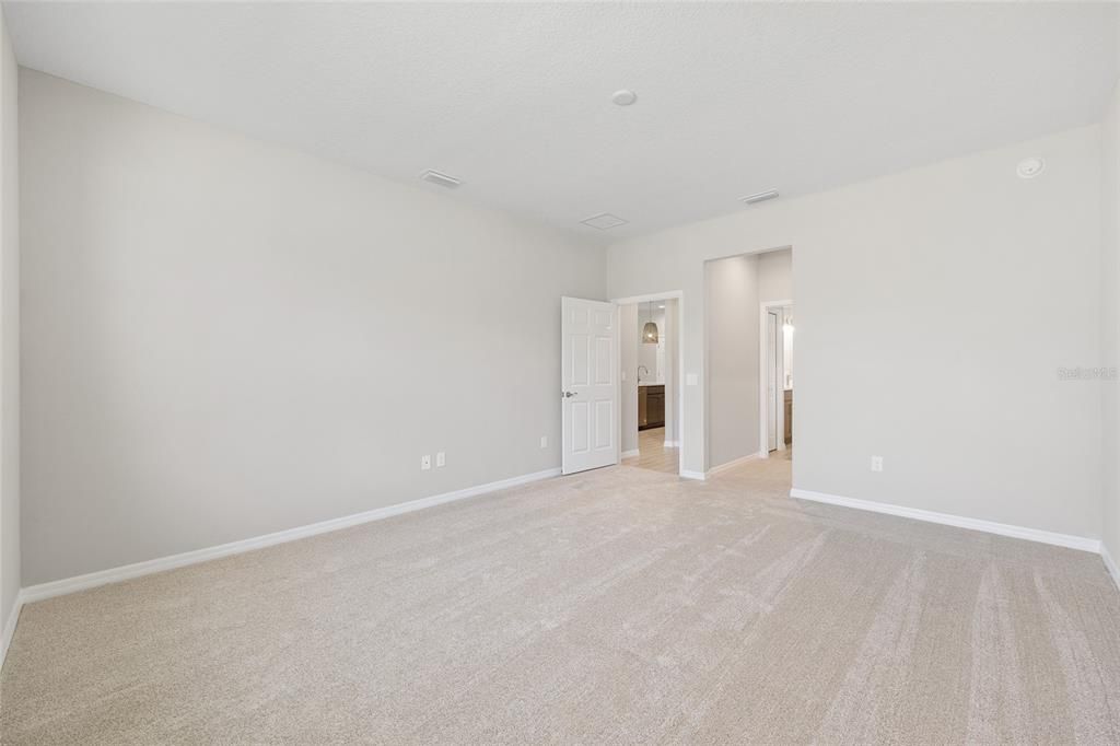 待售: $403,200 (3 贝兹, 2 浴室, 2164 平方英尺)