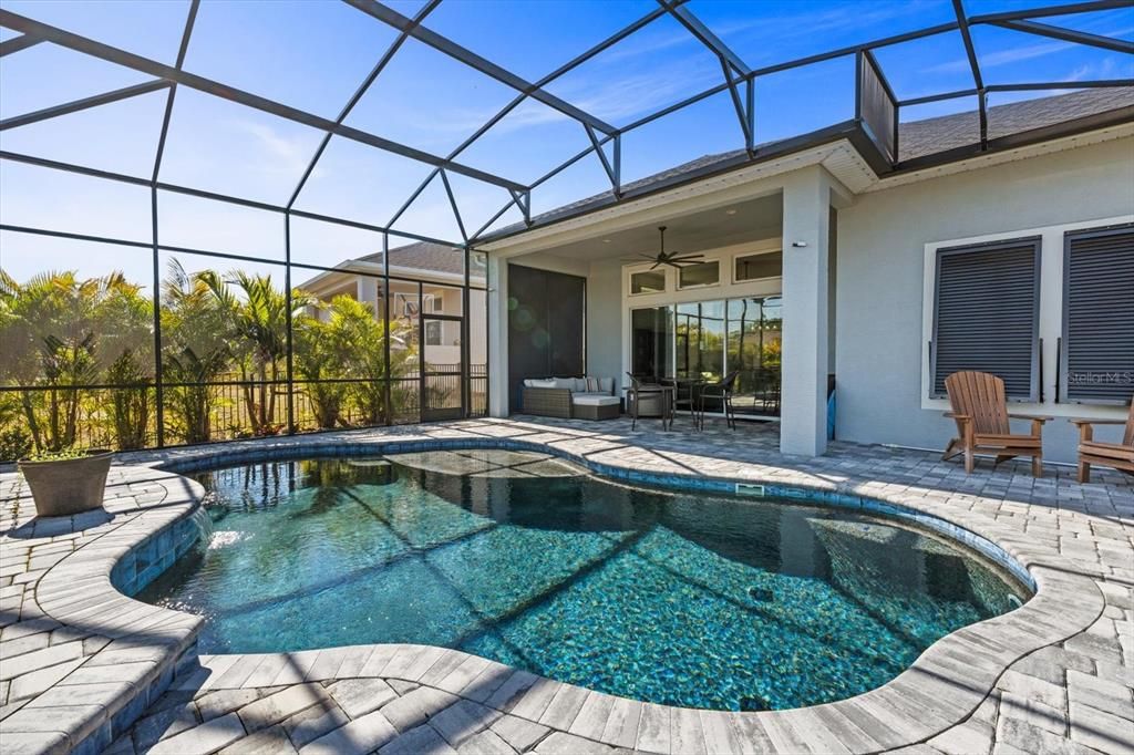 En Venta: $624,900 (4 camas, 3 baños, 2266 Pies cuadrados)