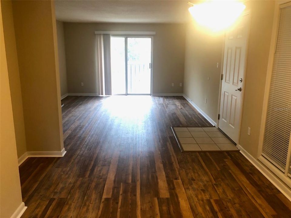 For Rent: $1,425 (2 beds, 2 baths, 900 Square Feet)