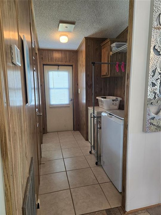 For Sale: $250,000 (2 beds, 2 baths, 1523 Square Feet)