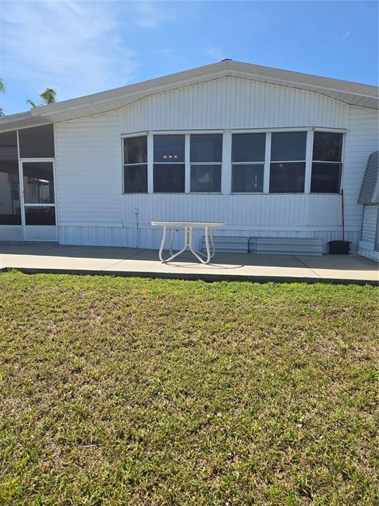 For Sale: $250,000 (2 beds, 2 baths, 1523 Square Feet)