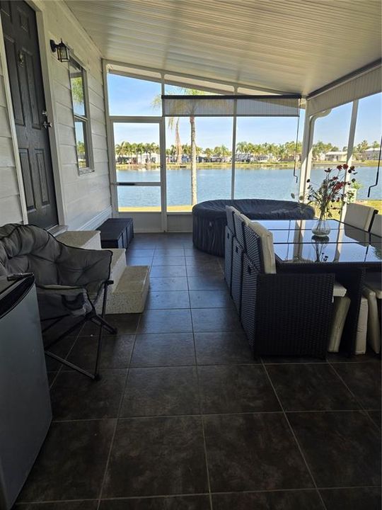 For Sale: $250,000 (2 beds, 2 baths, 1523 Square Feet)